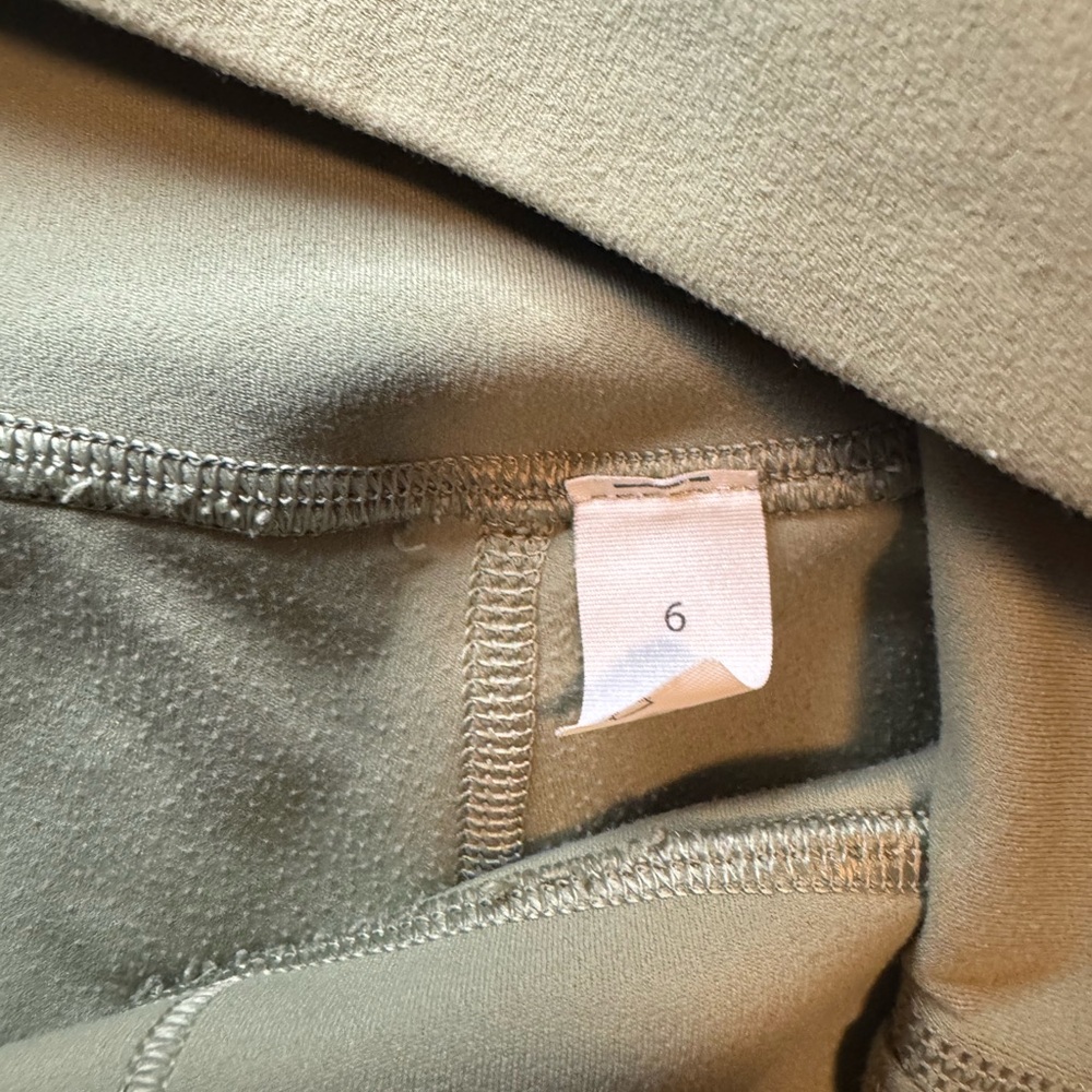 Lululemon Athletica Align Leggings - Picture 5 of 5